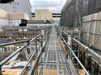 大阪府東大阪市 通路足場施工工事
